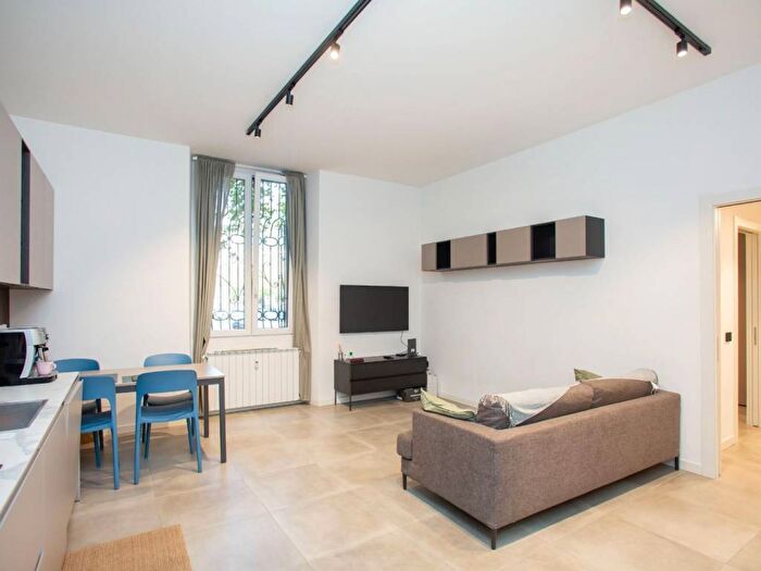 Appartamento trilocale in affitto in Via Francesco Melzi dEril, Arco della Pace, Milano