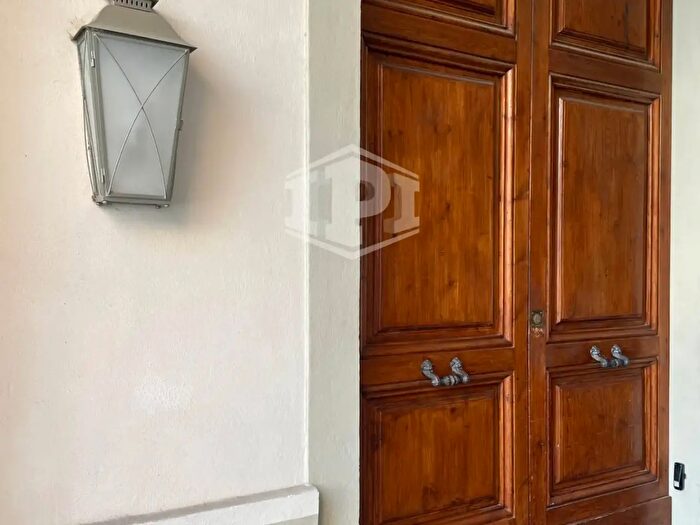 Appartamento con 6 locali in affitto in Piazza della Liberta', Firenze