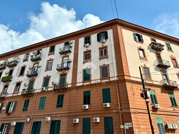 Appartamento quadrilocale in vendita in Via Colonnello Carlo Lahalle, Napoli