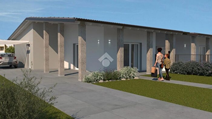 Casa con 5 locali in vendita in Via Papa Giovanni Paolo II, Calvisano