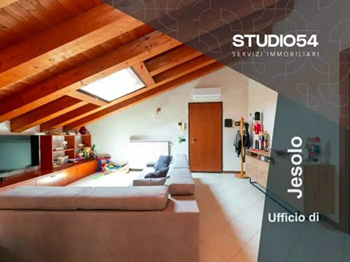 Appartamento trilocale in vendita in Via Julia, Cavallino Treporti