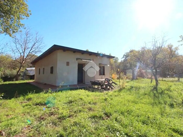 Casa trilocale in vendita in Località Via delle Cave, Poggio Moiano