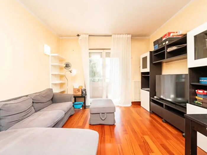 Appartamento trilocale in vendita in Via Ada Negri, Milano