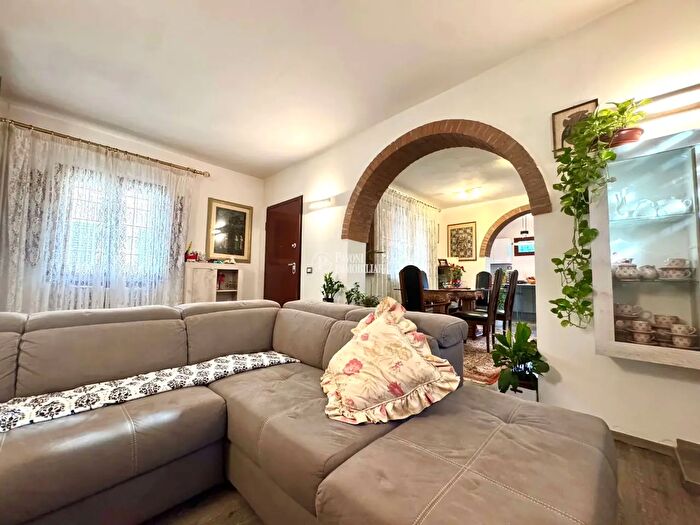 Casa quadrilocale in vendita in Via di Ramini, Pistoia