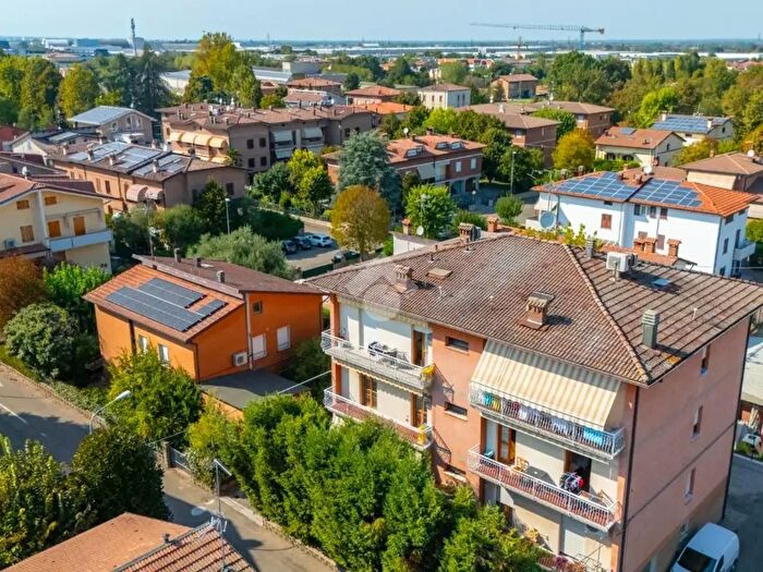 Appartamento trilocale in vendita in Via Calabria, Maranello