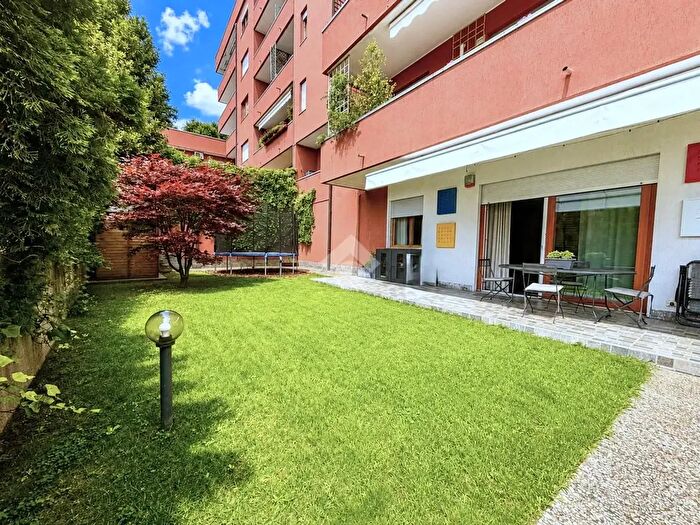 Appartamento trilocale in vendita in Via U Maddalena, Cantu'