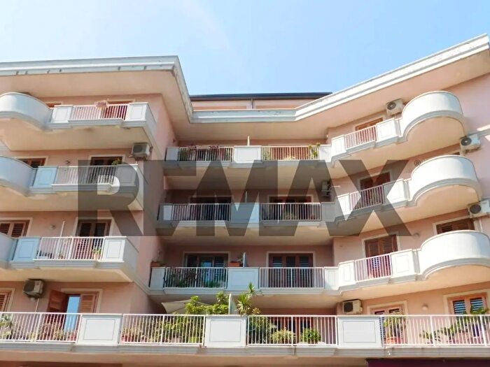 Appartamento quadrilocale in vendita in Via Salvatore Vigo a, Acireale