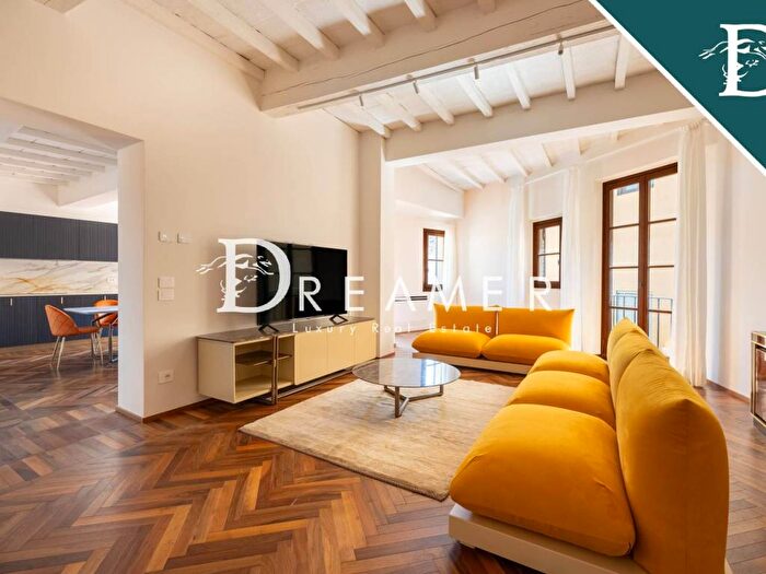 Appartamento con 6 locali in affitto in Borgo San Iacopo, Ponte Vecchio Pitti, Firenze