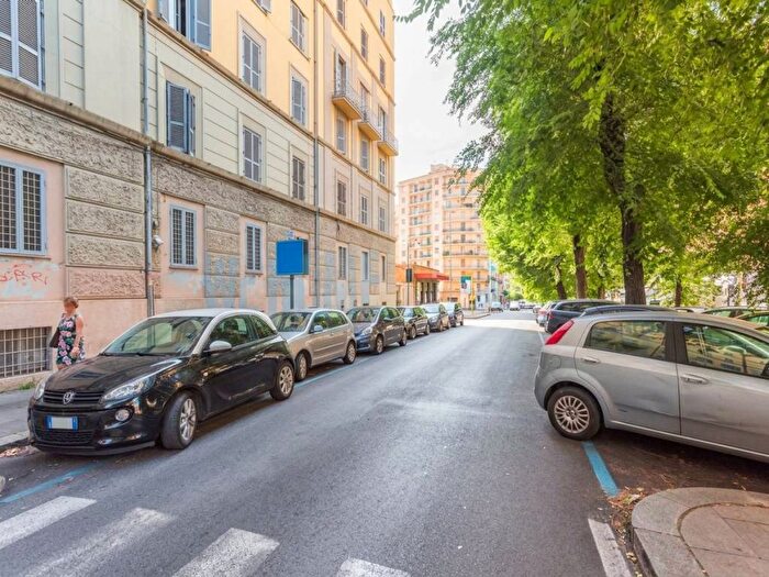 Appartamento trilocale in affitto in Viale delle Provincie, Bologna, Roma
