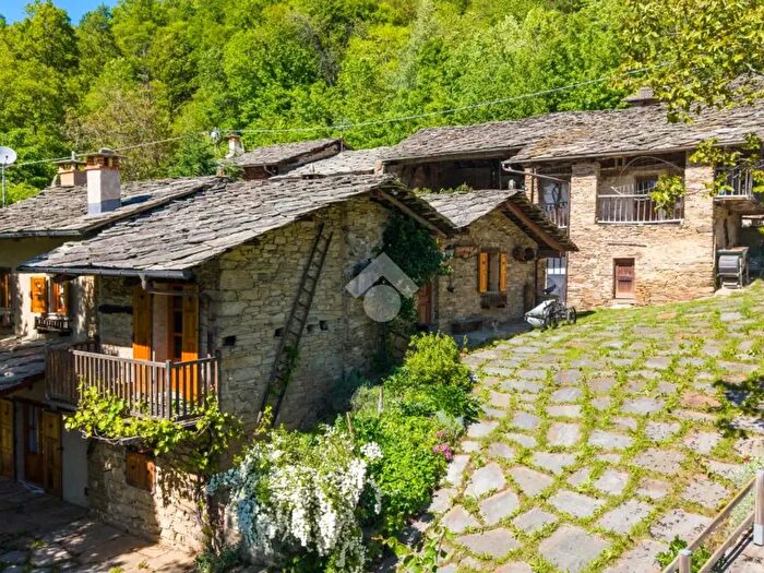 Casa con 5 locali in vendita in Borgata Perot Inferiore, Melle