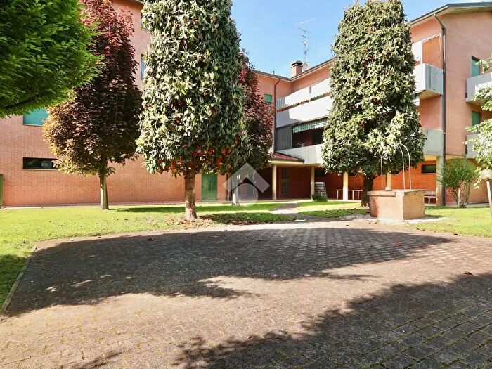 Appartamento trilocale in vendita in Via Don Giacomo Grazioli, Reggio Emilia