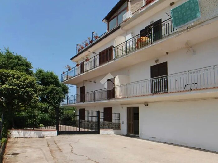 Appartamento con 5 locali in vendita in Località Vallena, Centola