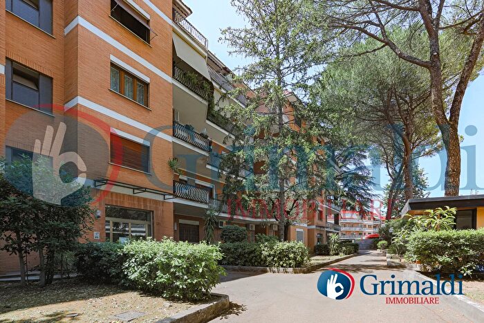 Appartamento quadrilocale in vendita in Piazza Civitella Paganico, Roma