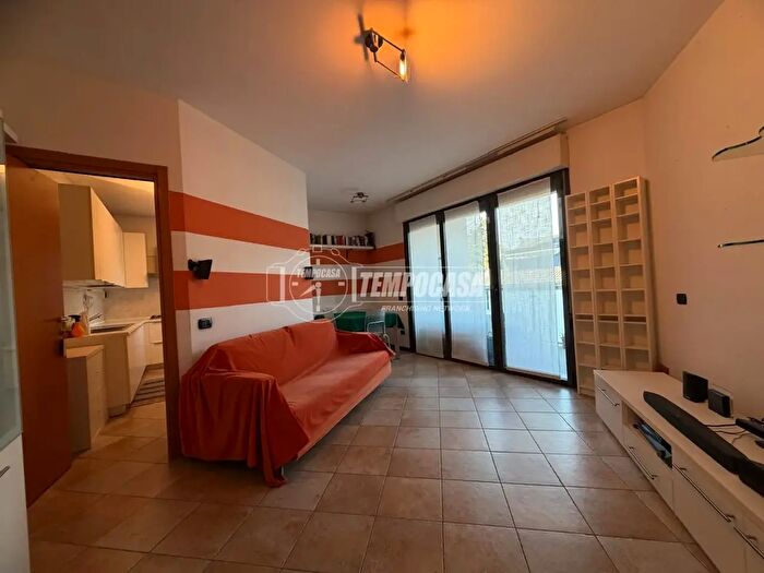 Appartamento bilocale in vendita in Via Tintoretto, Vanzago