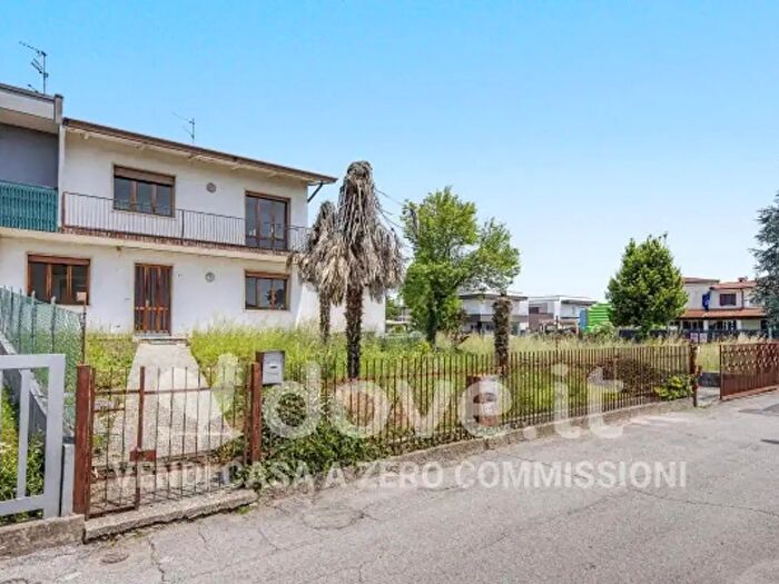 Casa con 5 locali in vendita in Via C Abba, Abano Terme