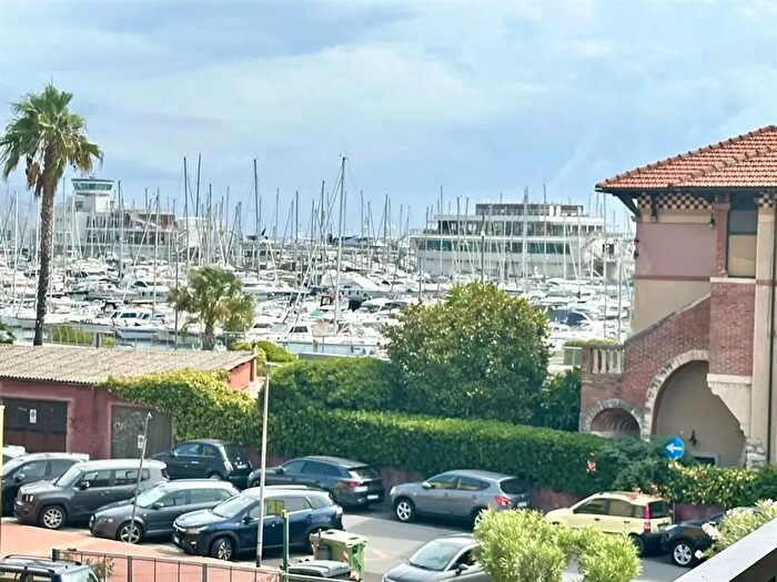 Appartamento bilocale in affitto in Loano