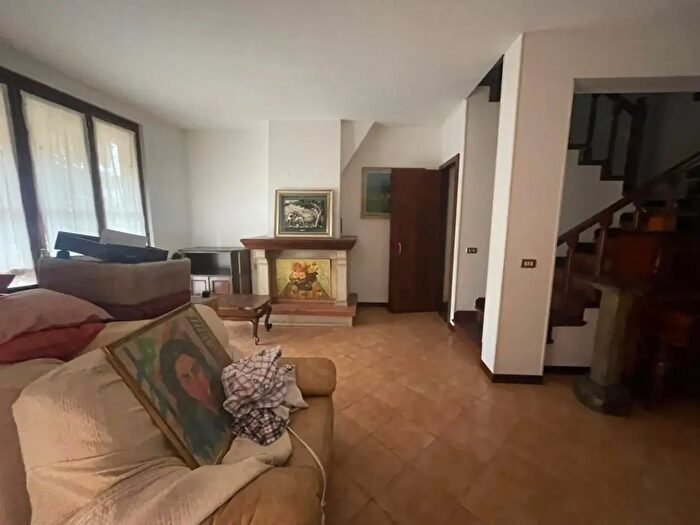 Casa quadrilocale in vendita in Via Marzioli, Piacenza