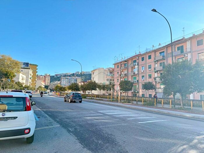Appartamento bilocale in affitto in Via calise, Fuorigrotta, Napoli