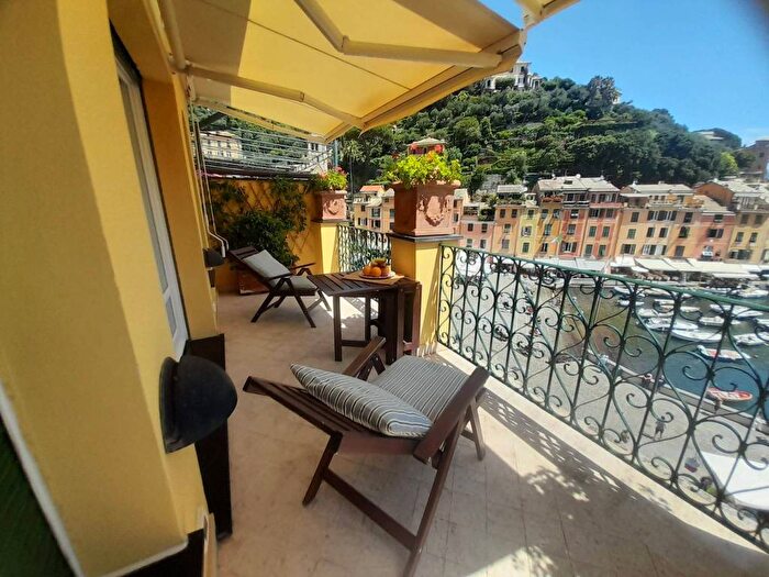Appartamento monolocale in affitto in Piazza Martiri dell'Olivetta, Portofino
