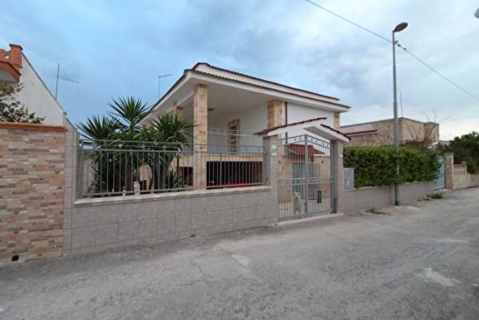 Appartamento quadrilocale in affitto in Strada, Lizzano