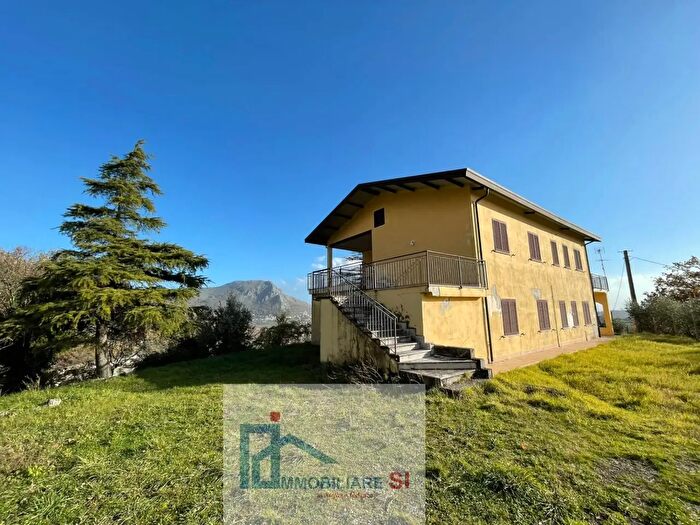 Casa con 11 locali in vendita in Via delle Rimembranze Prima Traversa, Cautano