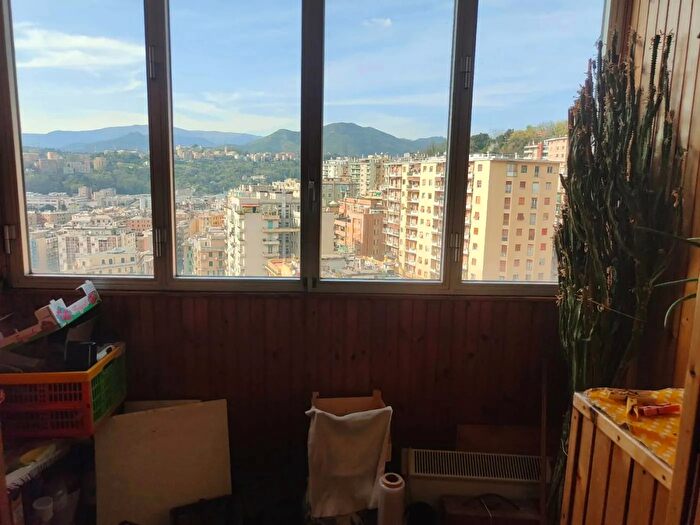 Appartamento quadrilocale in vendita in Via Gian Battista Monti Genova, Genova