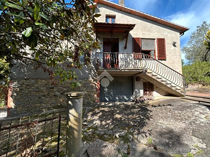 Casa quadrilocale in vendita in Località Fossatello, Orvieto