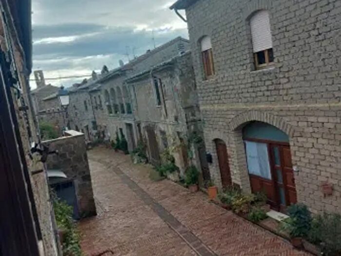 Casa con 5 locali in vendita in Via del Duomo, Sorano