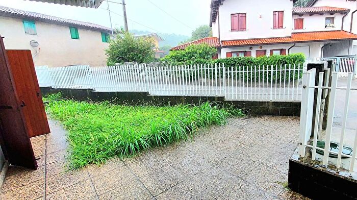 Appartamento bilocale in vendita in Via Foscolo, Cormons