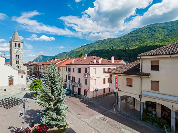 Case in Vendita e in Affitto - 3
