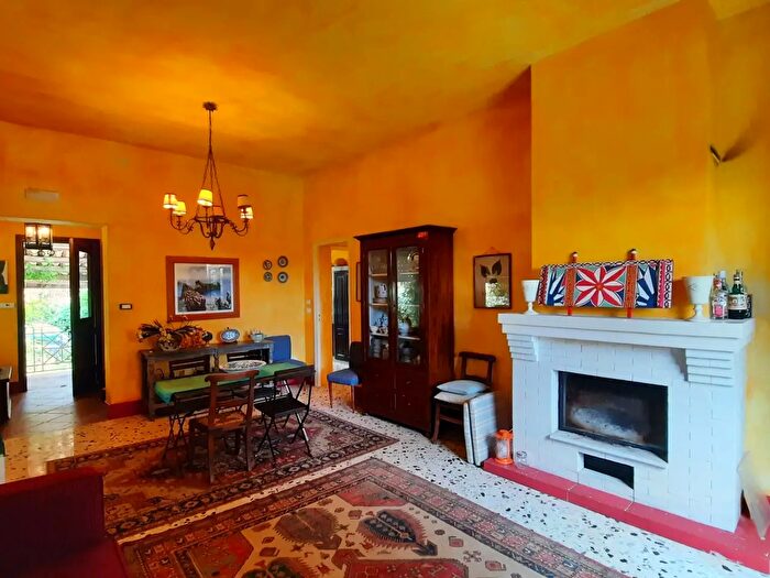 Casa con 6 locali in vendita in Marsala