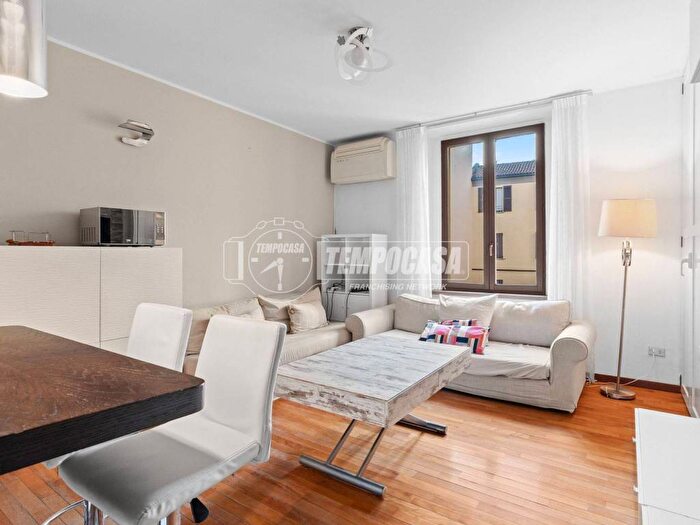 Appartamento trilocale in affitto in Via Antonio Fogazzaro, Montenero, Milano