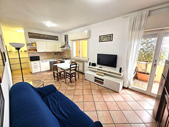 Appartamento trilocale in affitto in Viale Petrarca, Porto San Giorgio