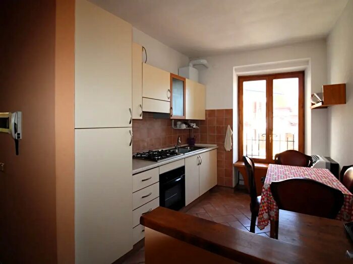 Appartamento trilocale in vendita in Via Chioso, Alta Valle Intelvi