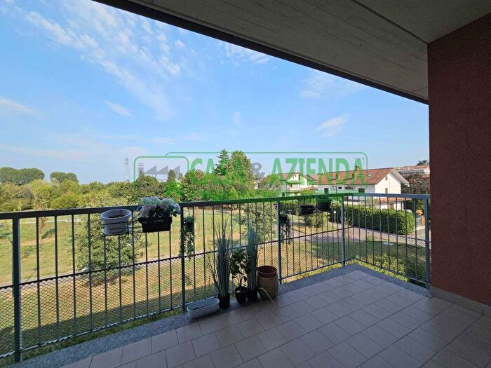Appartamento trilocale in affitto in Via Trattati di Roma, Pioltello