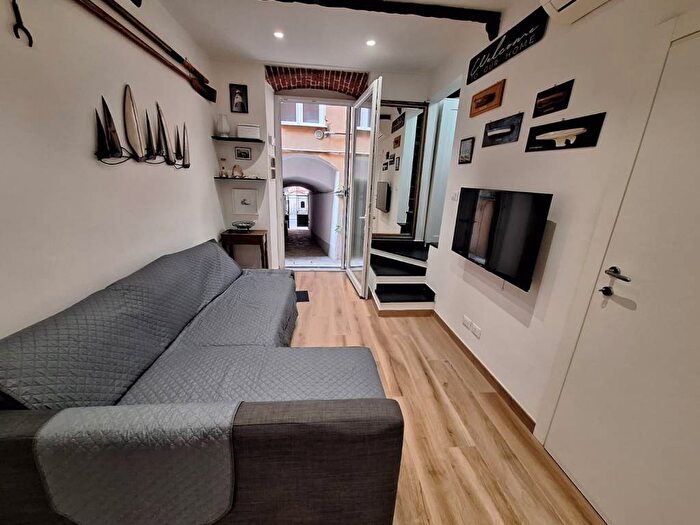 Appartamento trilocale in affitto in Via Aldo Casotti, Nervi, Genova