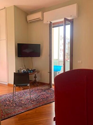 Appartamento con 6 locali in vendita in Piazza San Pasquale, Napoli