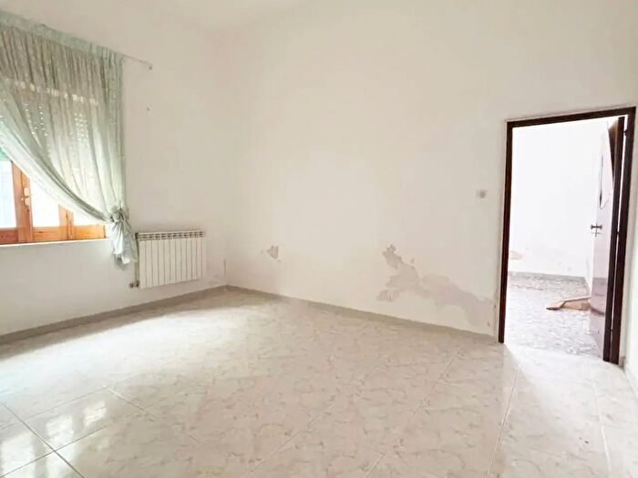Casa con 5 locali in vendita in Via Martiri di Barletta, Canosa Di Puglia