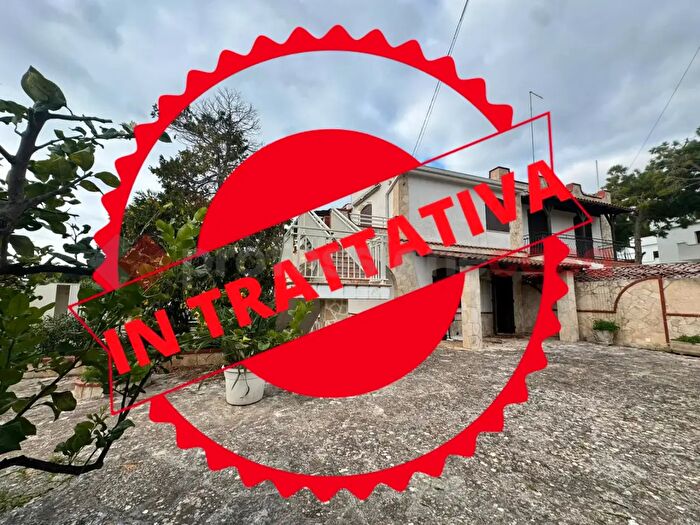 Casa con 5 locali in vendita in Via Tonni, Leporano