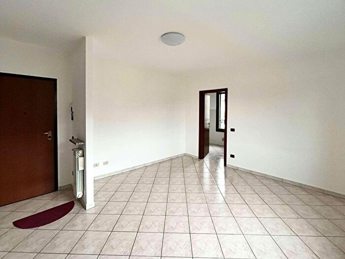 Appartamento bilocale in vendita in Via Mazzini, Bisuschio