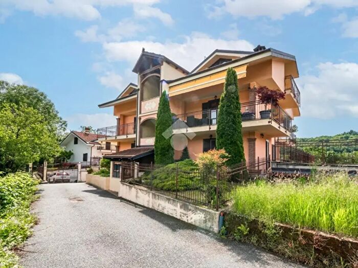 Appartamento quadrilocale in vendita in Via Viassa, Giaveno