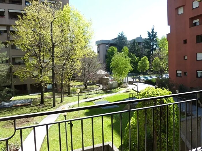 Appartamento quadrilocale in vendita in Via Don Sturzo, Monza