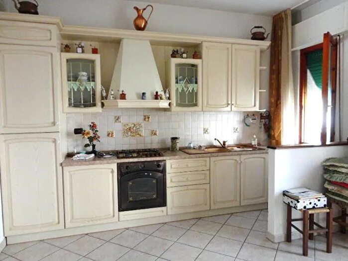 Appartamento trilocale in affitto in Via II Giugno a Certaldo Firenze, Certaldo