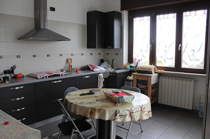 Appartamento trilocale in vendita in Via Provinciale, Momo