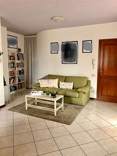 Appartamento trilocale in affitto in Via II Giugno a San Gimignano Siena, Torrita Di Siena