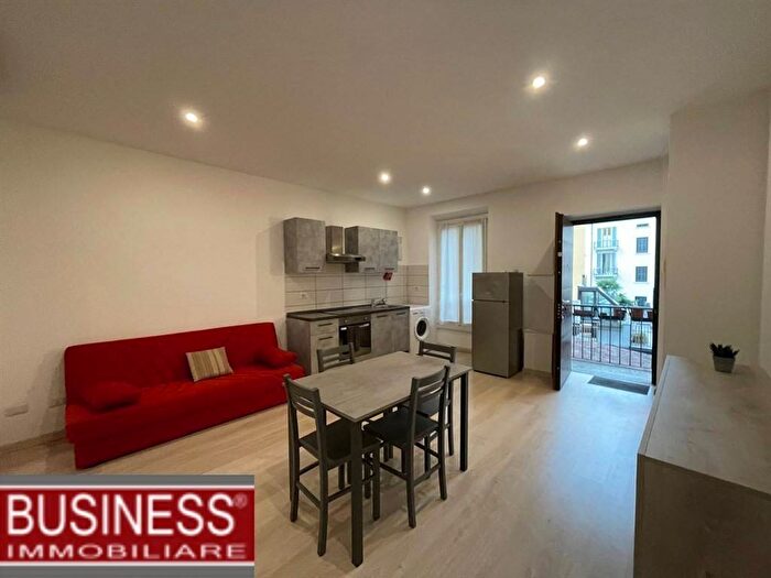 Appartamento bilocale in affitto in Piazza Santa Maria alla Fontana, Zara, Milano