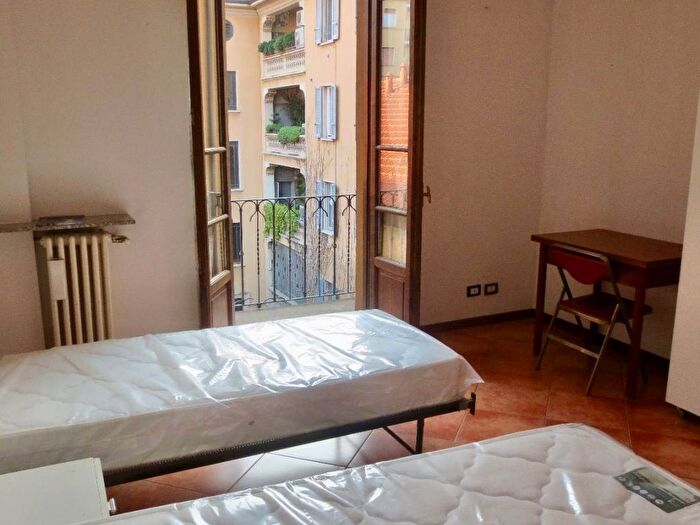 Appartamento trilocale in affitto in Via Ciro Menotti, Indipendenza, Milano
