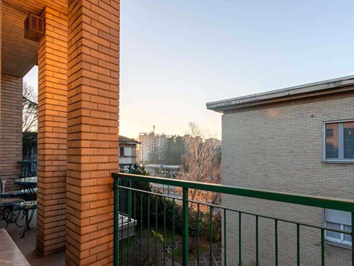 Appartamento trilocale in affitto in Viale Renato Serra, Monte Rosa Lotto, Milano