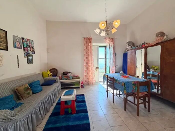 Casa quadrilocale in vendita in Via Domenico Nicolosi, Mascali
