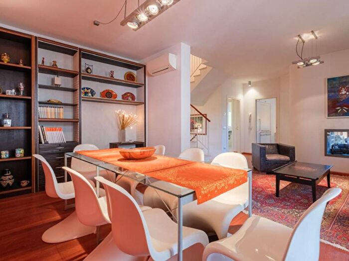 Casa con 6 locali in affitto in Strada Contorno Cognento, Cognento, Modena